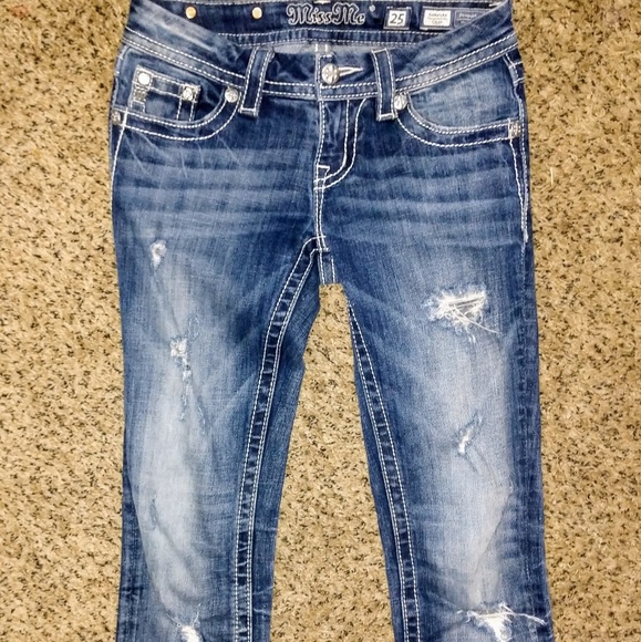 Miss Me Signature Crop 25 - Picture 6 of 6